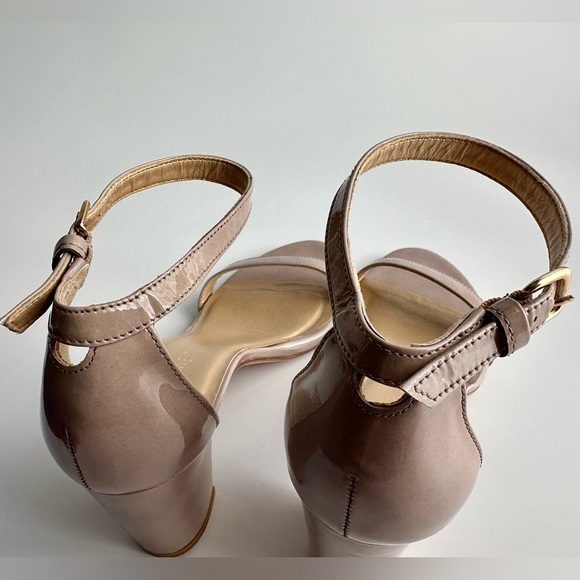 ✨STUART WEITZMAN NearlyNude Strappy Patent Leather Sandals Hush Aniline 6.5M - Picture 12 of 15